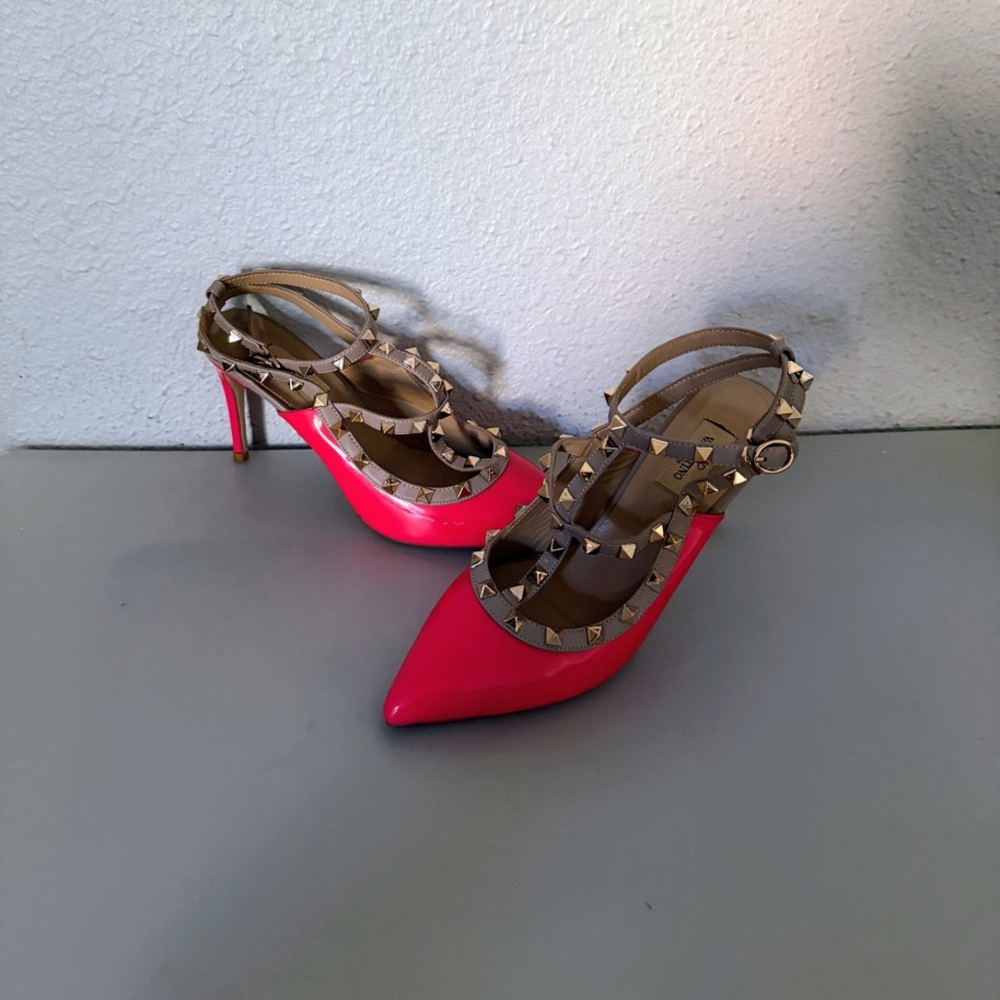 Valentino Hot Pink Patent Leather Rockstud Ankle Strap Pointed Toe Sandals Heels - Picture 14 of 16